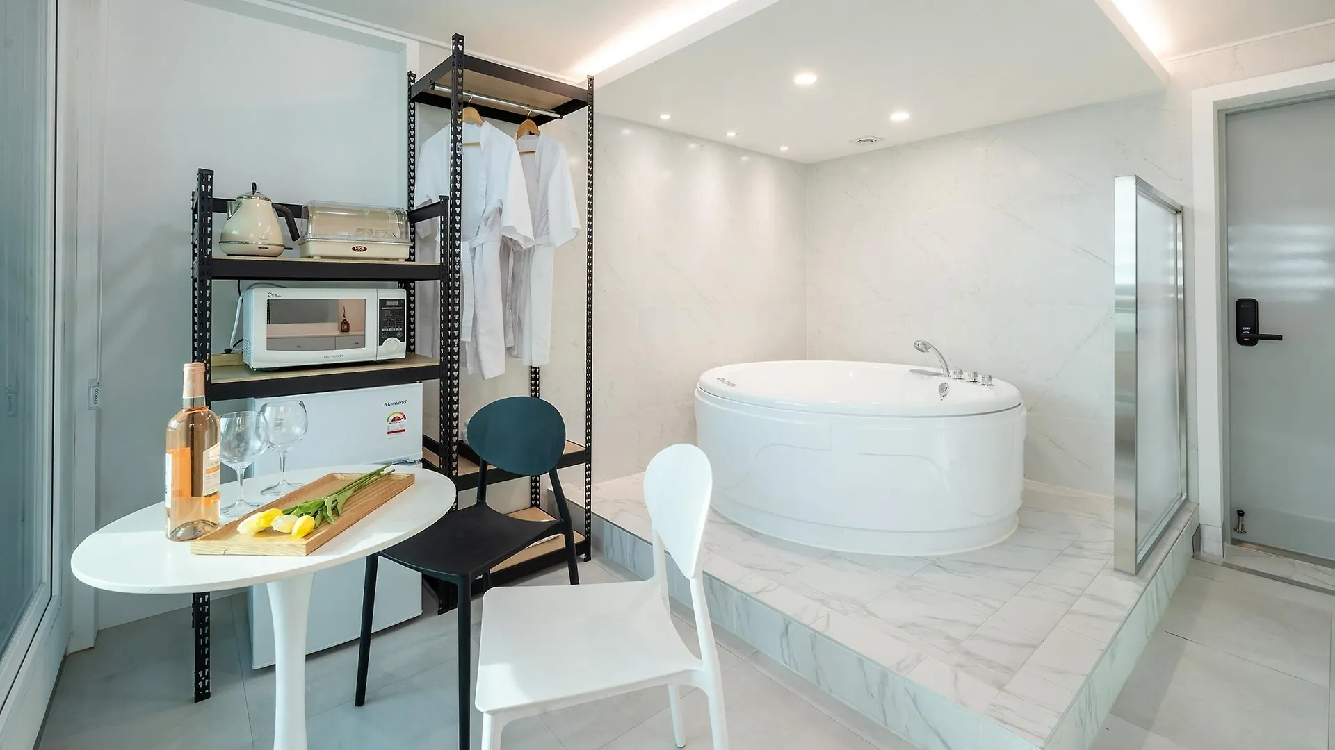 Ganghwado Lafamilia Pension Incheon