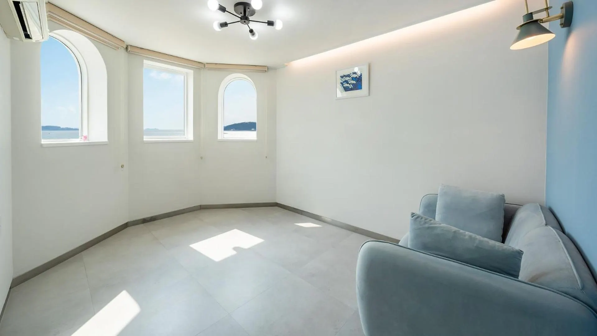 Ganghwado Lafamilia Pension Incheon South Korea